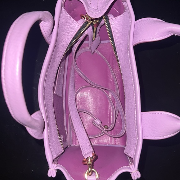 Lavender Marc Jacobs Medium Tote Bag 100% Authentic Like New - Picture 3 of 4